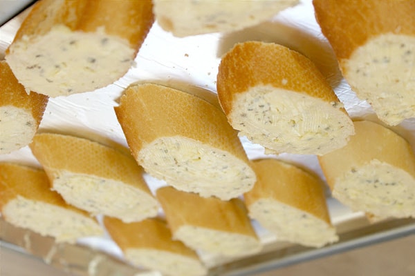 Bánh mì bơ tỏi