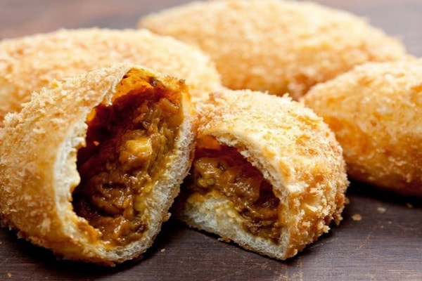 Hình bánh mì Kare Pan