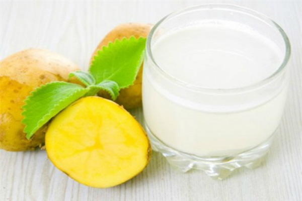 Khoai tây và sữa chua