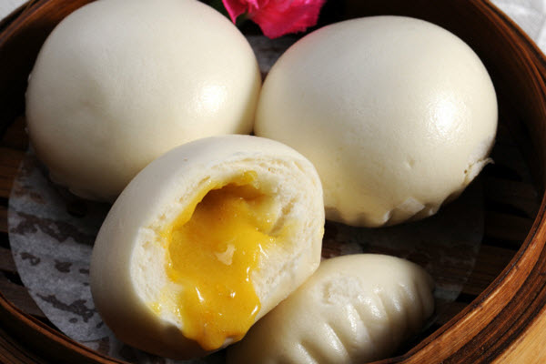 bánh bao kim sa trứng muối