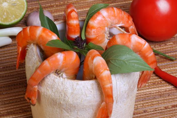 cách làm tôm hấp nước dừa