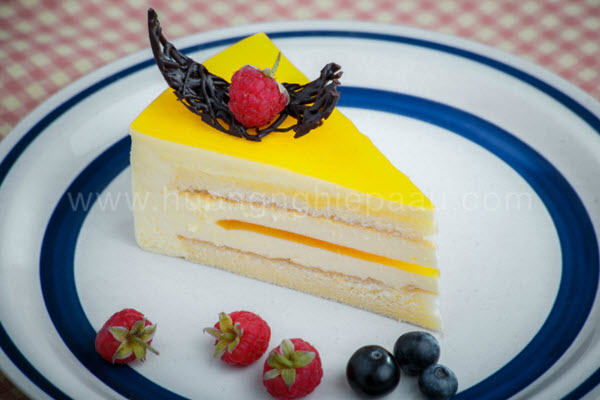 Chiếc bánh Mousse passion mang một hương vị độc đáo cùng sắc màu lôi cuốn Chiếc bánh Mousse passion