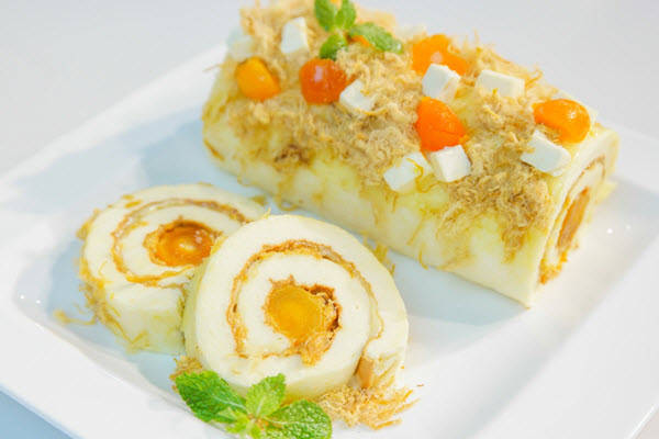 Rollcake là thức bánh quen thuộc trong menu của các Nhà hàng lớn đến nhỏ chiếc Rollcake thơm ngon