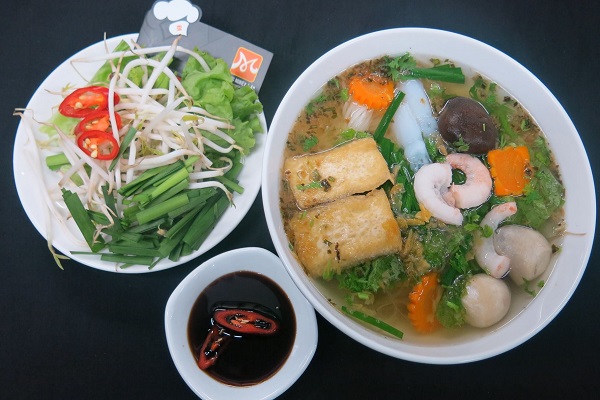 Hủ tiếu chay với các nhân điểm tâm hấp dẫn hình hủ tiếu chay