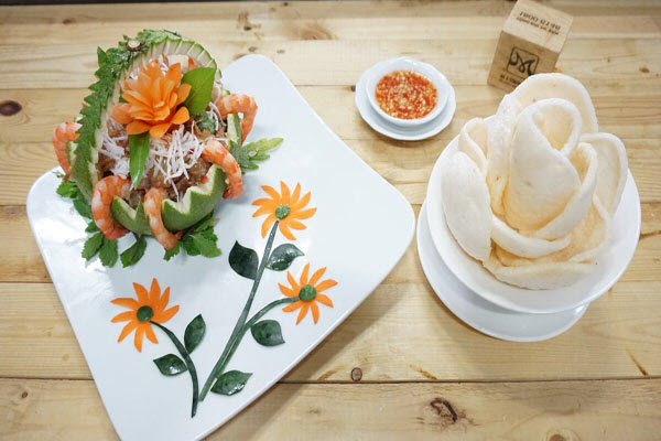 Gỏi là sự kết hợp hoàn hảo giữa nguyên liệu và gia vị. hình món gỏi