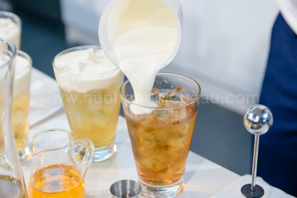 hình thức uống milk foam
