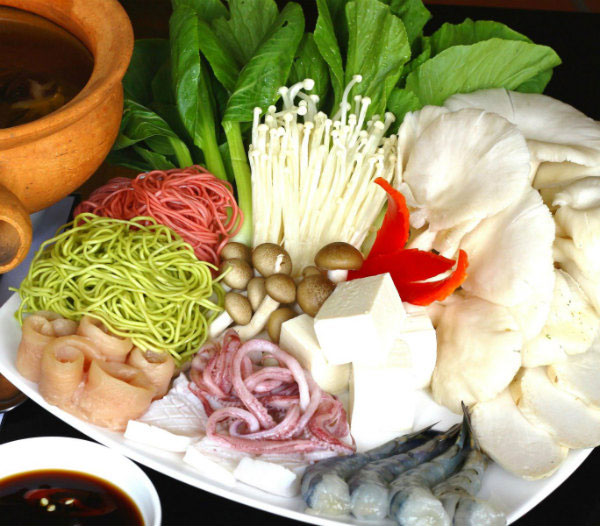 nguyen lieu nau lau hai san