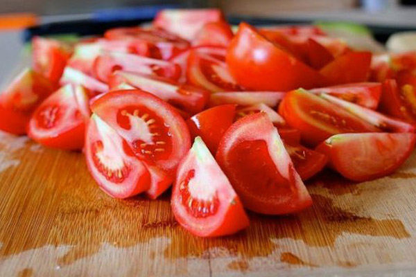 cà chua cắt múi